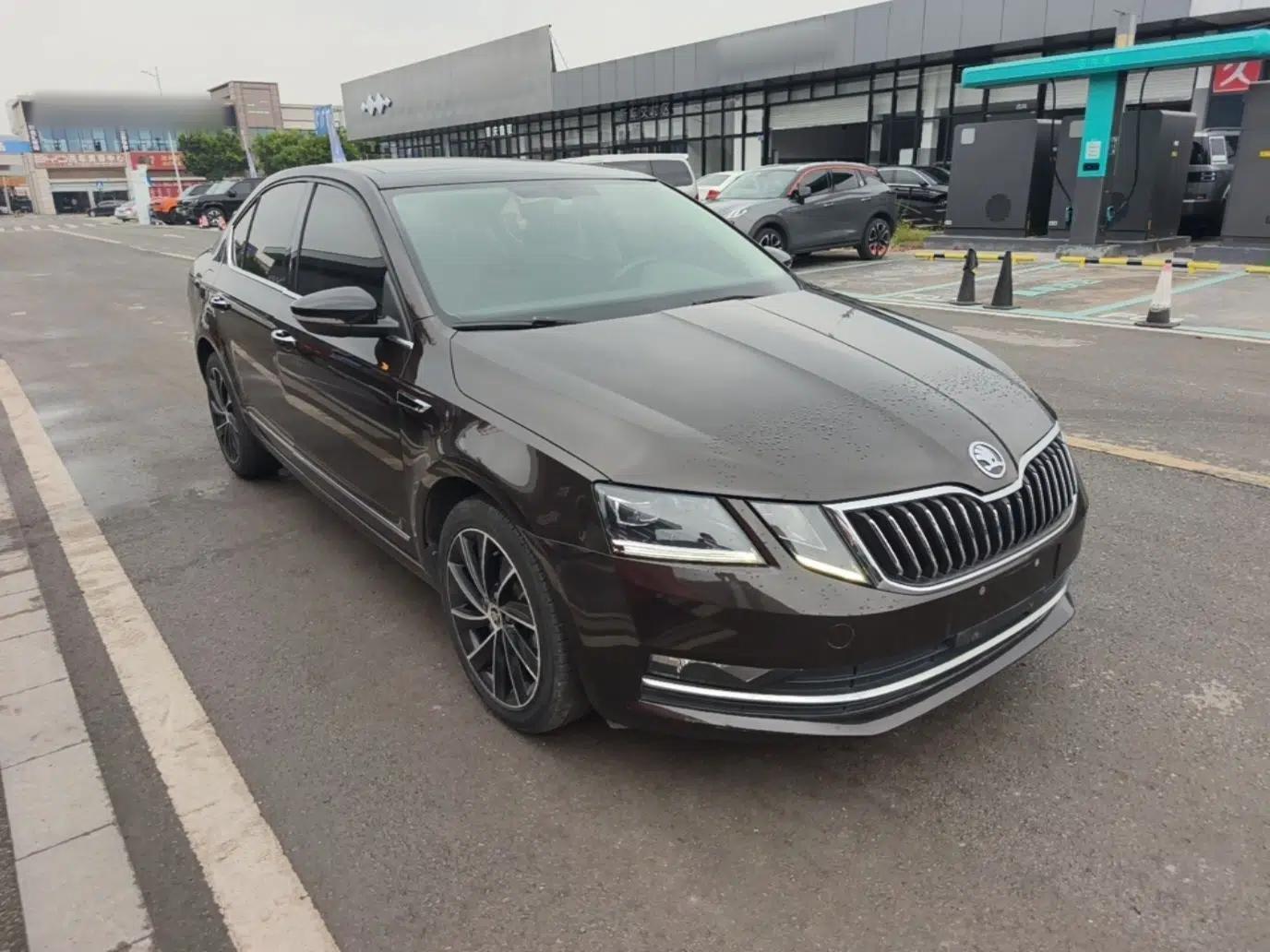 Skoda Octavia 2018 TSI280 DSG Luxury Edition — миниатюра 3