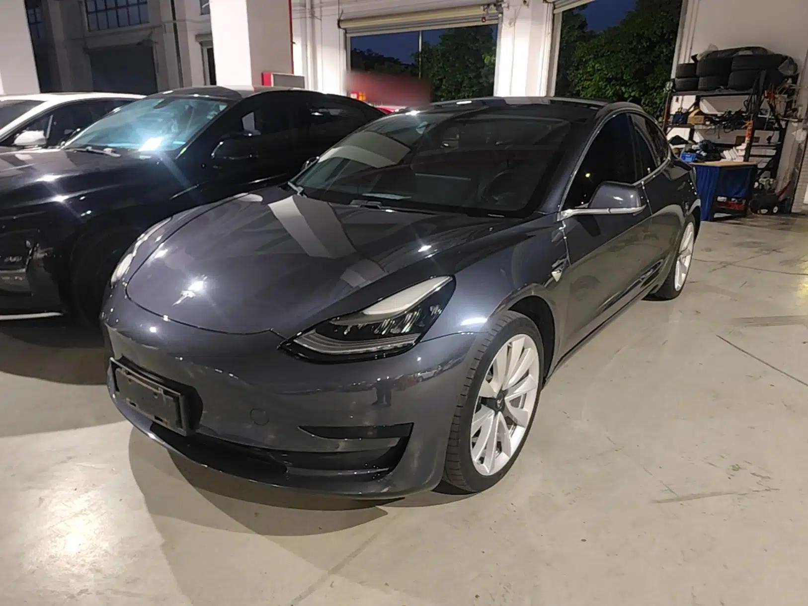 Tesla Model 3 2019 Standard Range Rear-Drive Upgraded Version — миниатюра 1