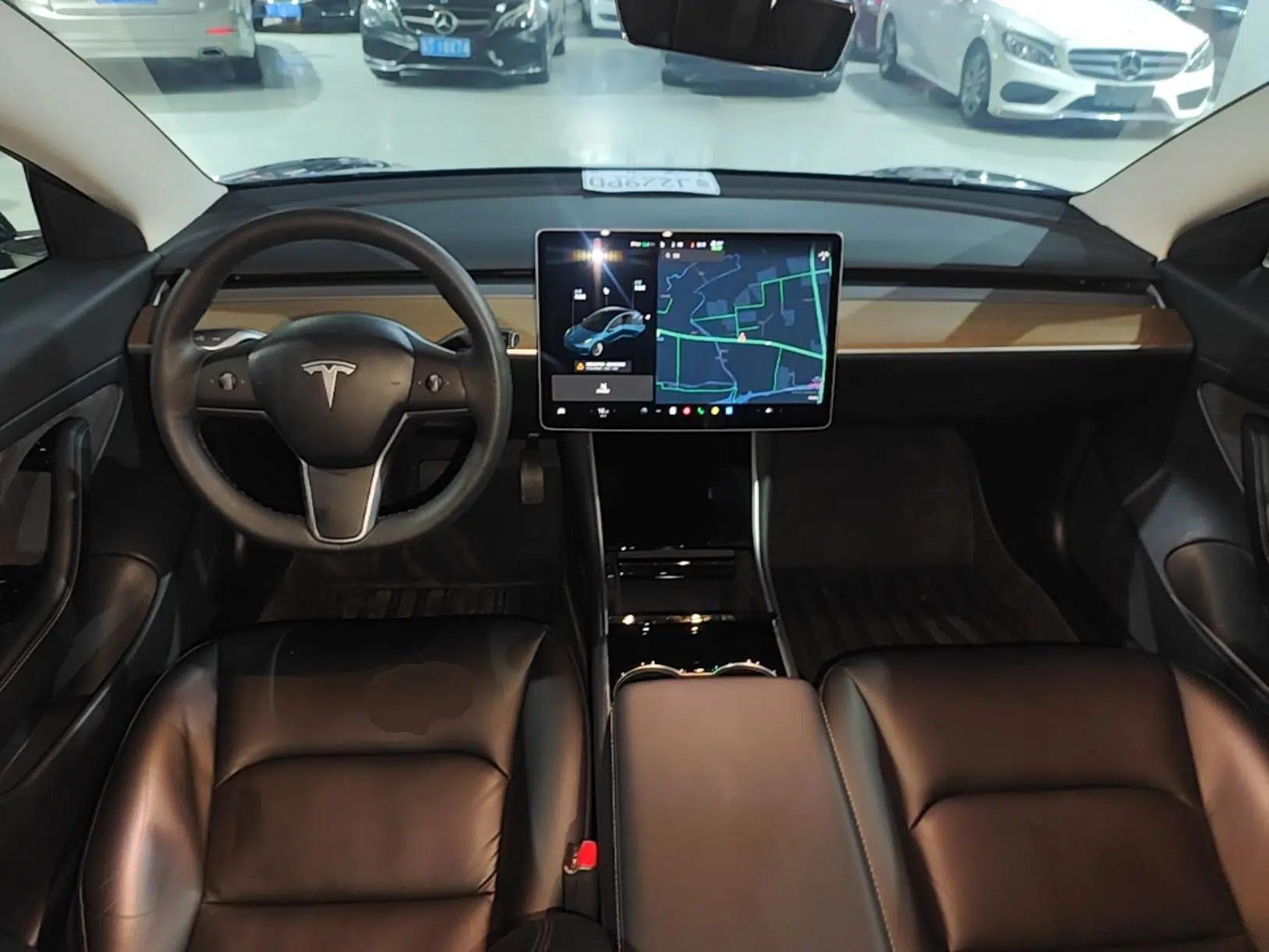 Tesla Model 3 2019 Standard Range Rear-Drive Upgraded Version — миниатюра 12