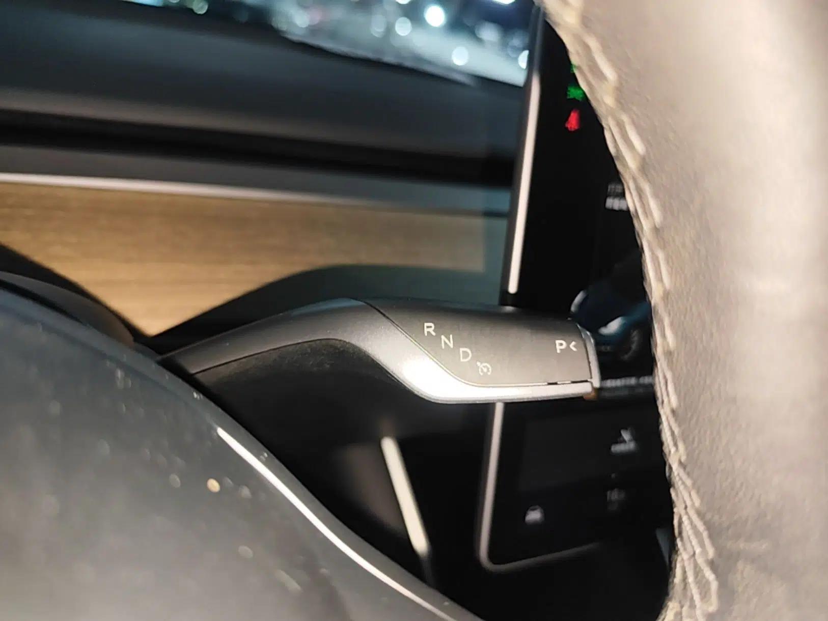 Tesla Model 3 2019 Standard Range Rear-Drive Upgraded Version — миниатюра 16