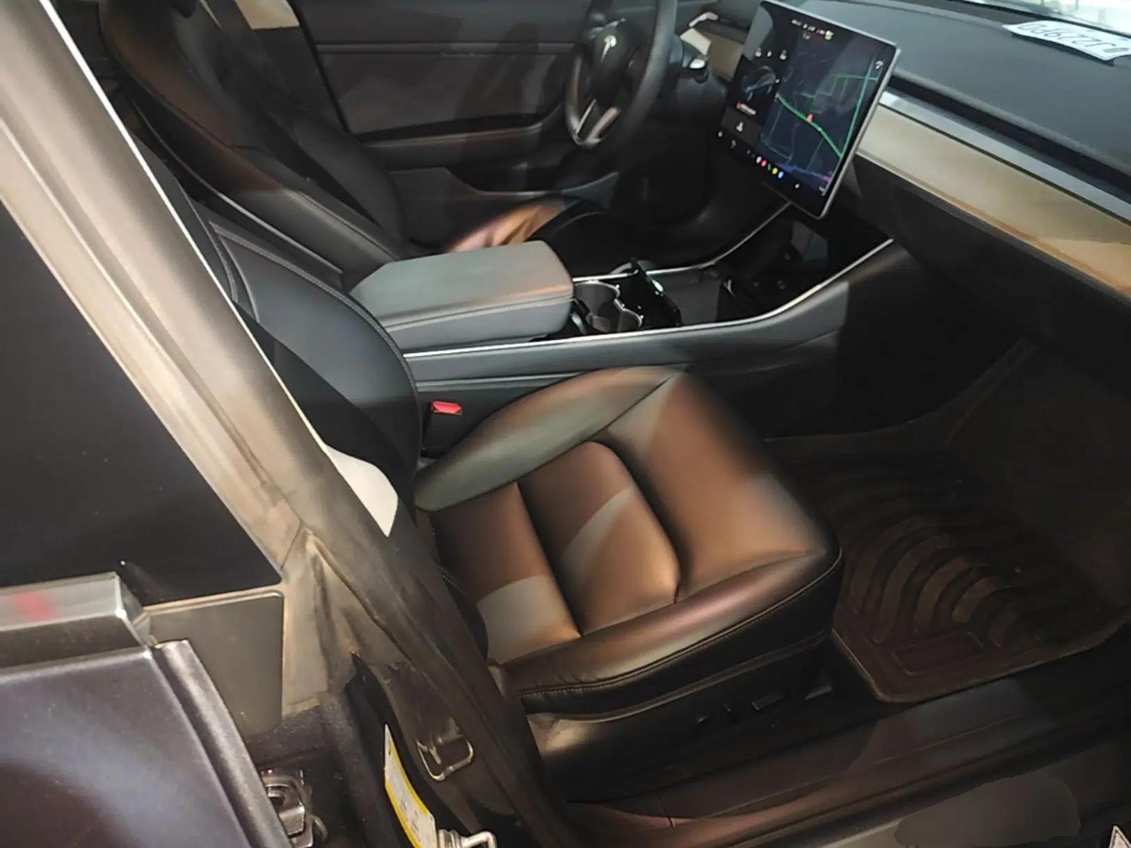 Tesla Model 3 2019 Standard Range Rear-Drive Upgraded Version — миниатюра 23