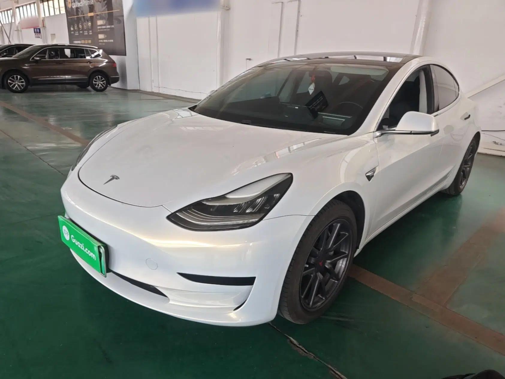 Tesla Model 3 2019 Standard Range Rear-Drive Upgraded Version — миниатюра 1