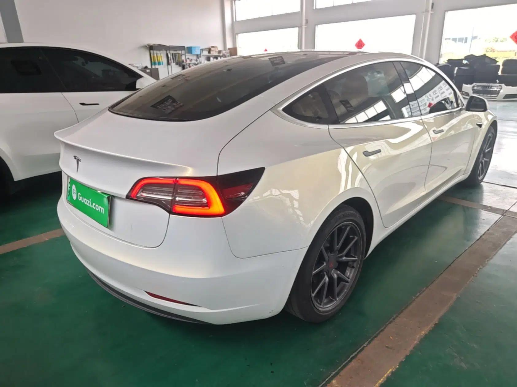 Tesla Model 3 2019 Standard Range Rear-Drive Upgraded Version — миниатюра 6