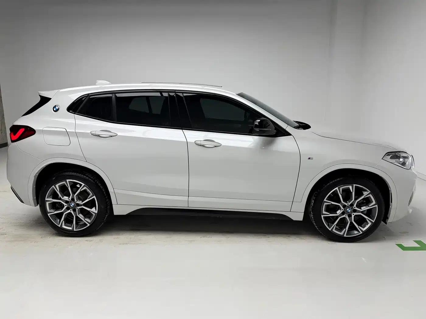 BMW X2 2022 sDrive25i Shadow Edition — миниатюра 7