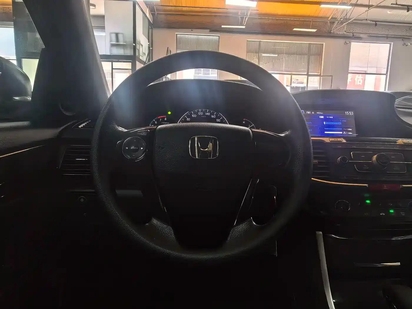 2016 Honda Accord 2.0L Comfort Edition — миниатюра 13
