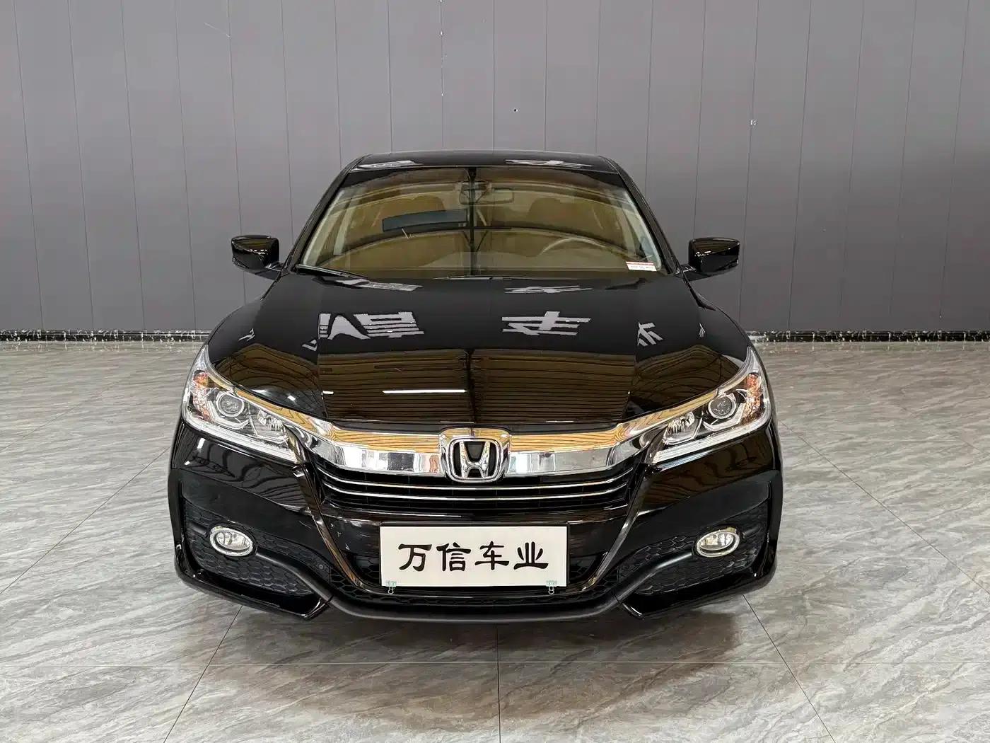 2016 Honda Accord 2.0L Comfort Edition — миниатюра 3