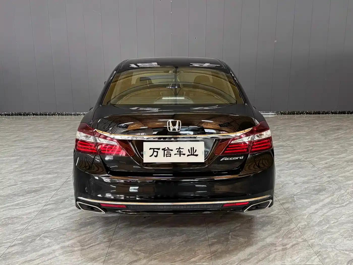 2016 Honda Accord 2.0L Comfort Edition — миниатюра 4