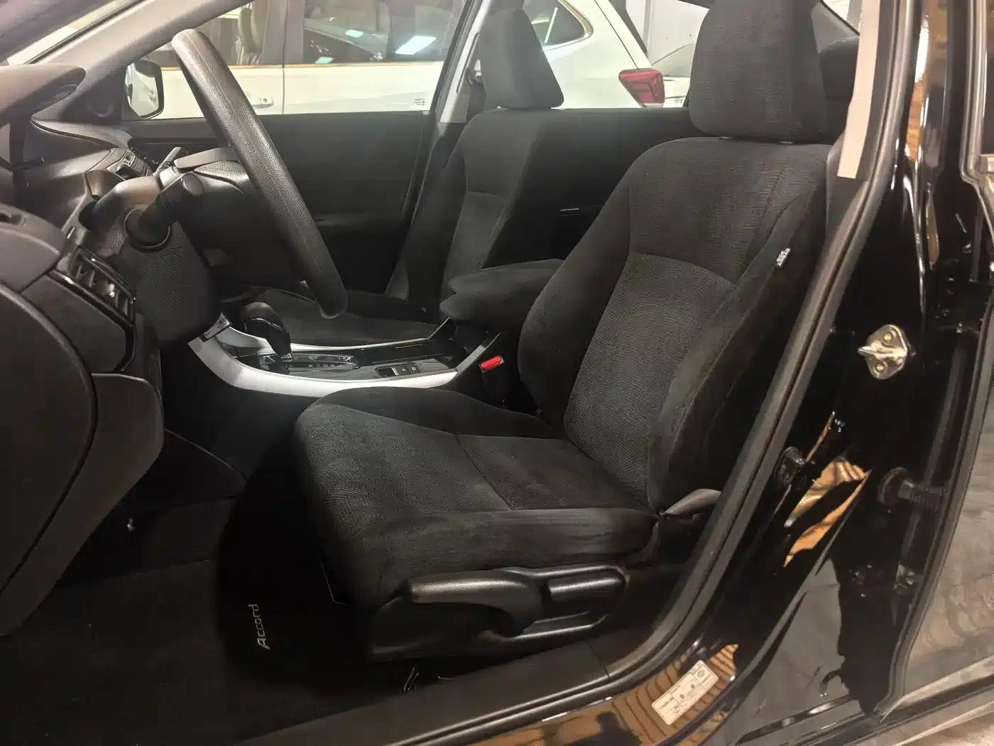 2016 Honda Accord 2.0L Comfort Edition — миниатюра 6