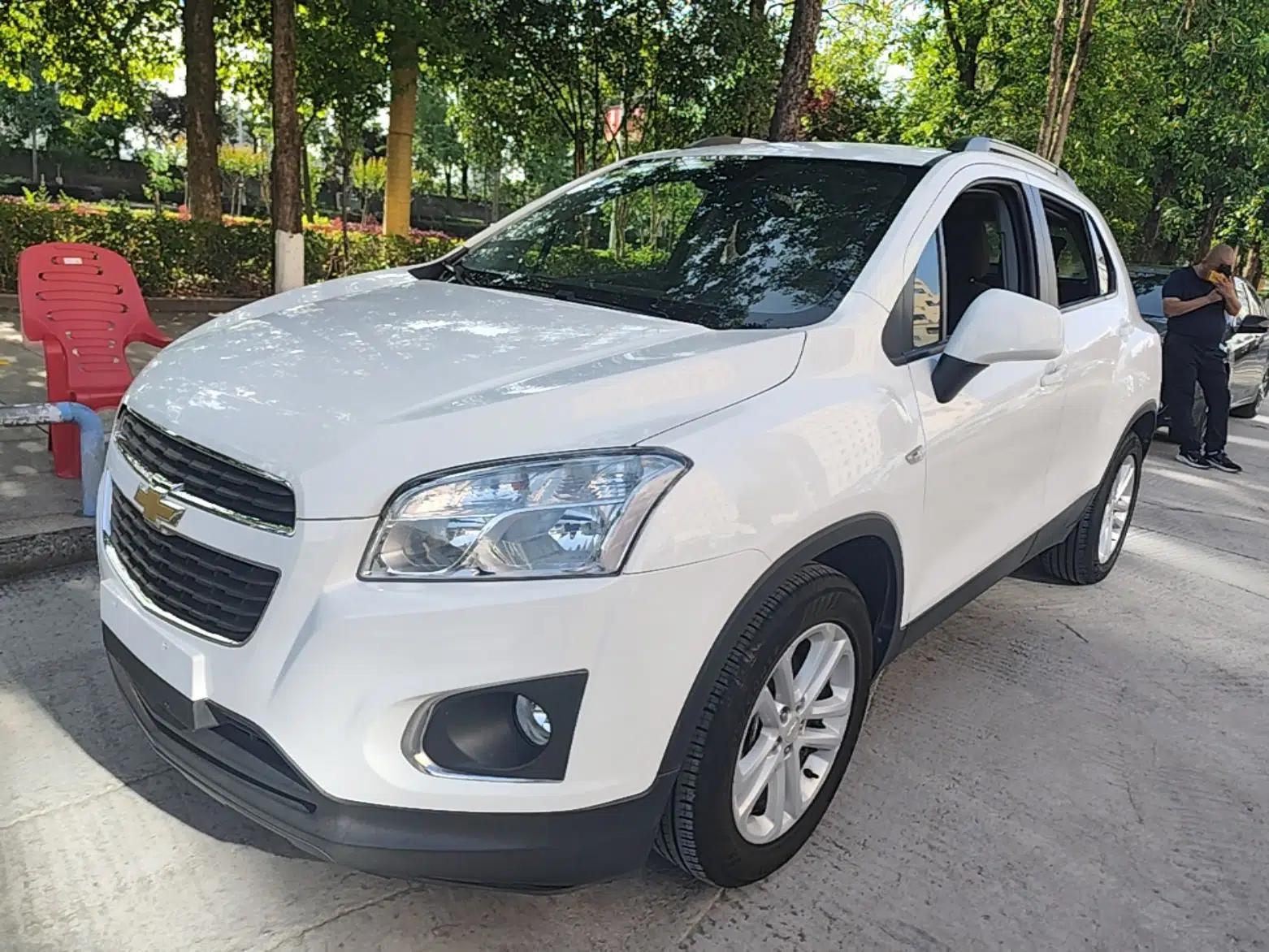 Chevrolet Trax 2016 1.4T Manual Two-Wheel Drive Comfort Version with Sunroof — миниатюра 1