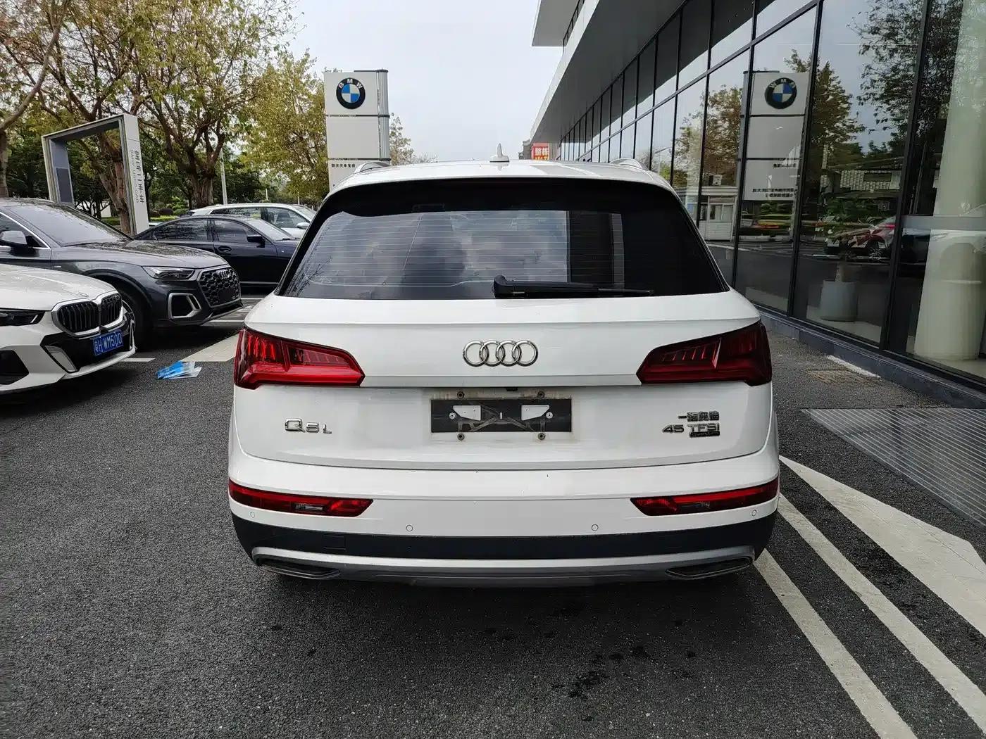 Audi Q5L 2020 45 TFSI Premium Elegance Edition — миниатюра 4