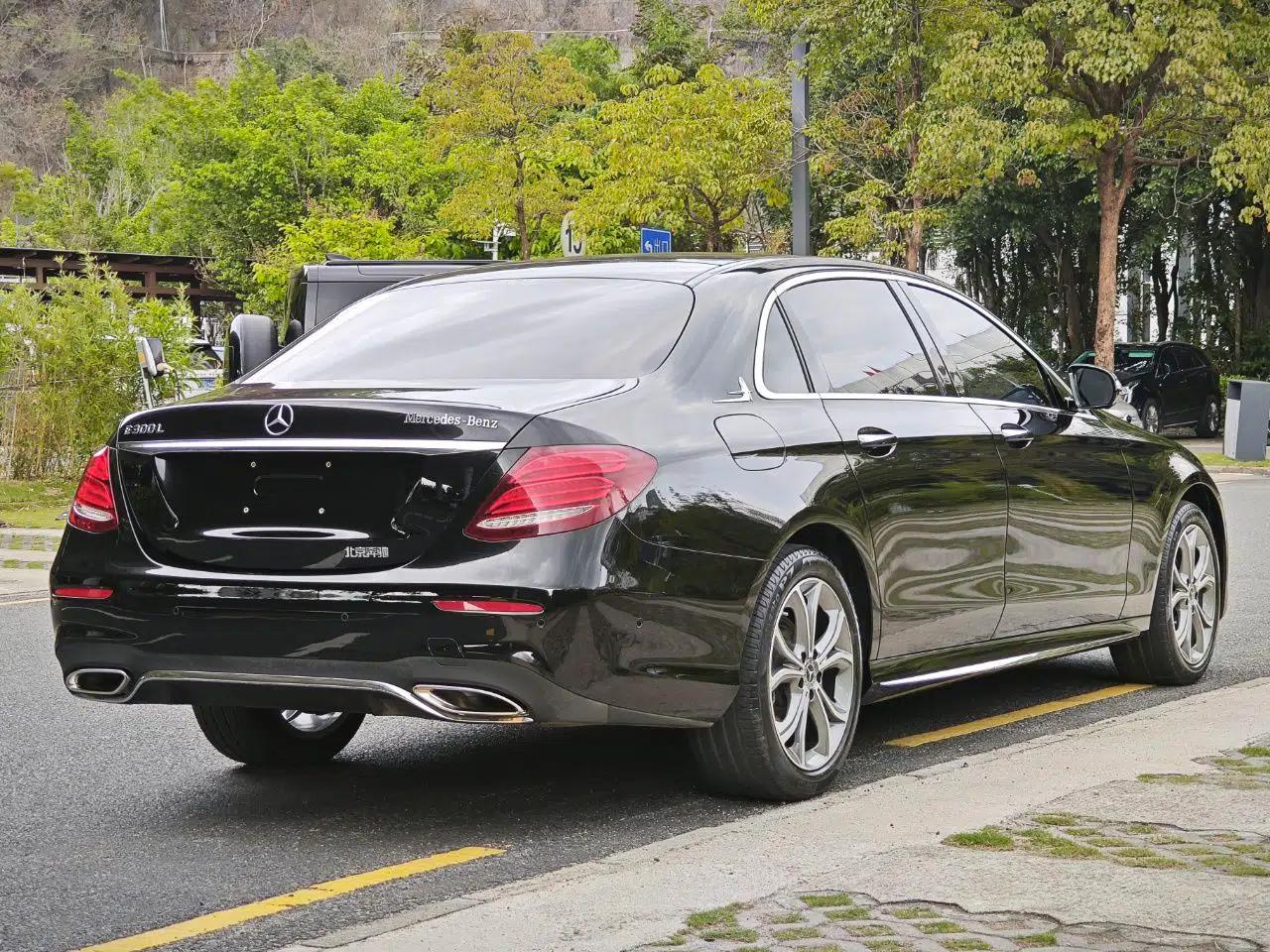 Mercedes-Benz E-Class 2020 Restyled E 300 L Sporty and Stylish Edition — миниатюра 6