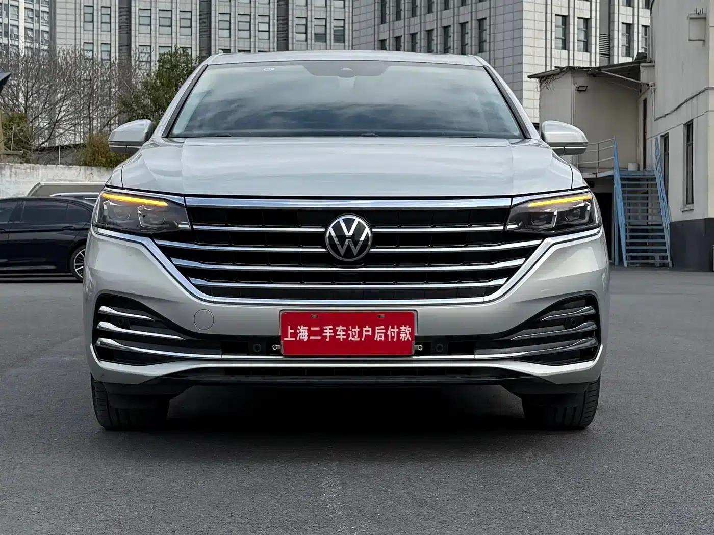 Viloran 2022 380TSI Premium Edition — миниатюра 1