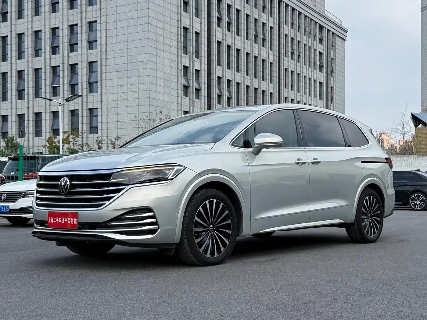 Viloran 2022 380TSI Premium Edition — миниатюра 2