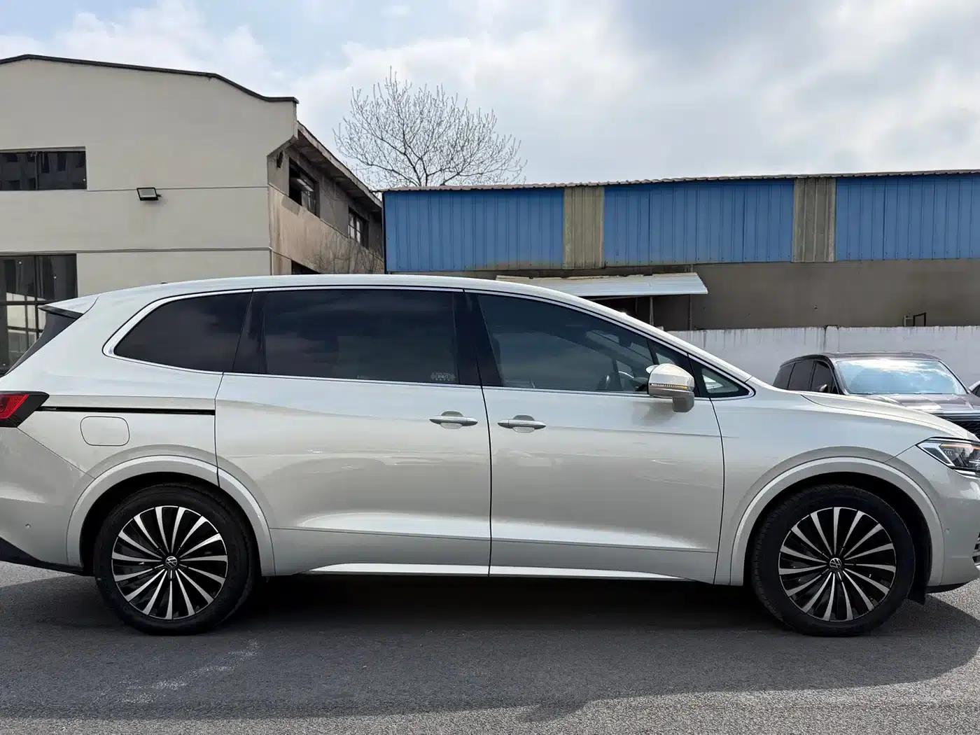 Viloran 2022 380TSI Premium Edition — миниатюра 4