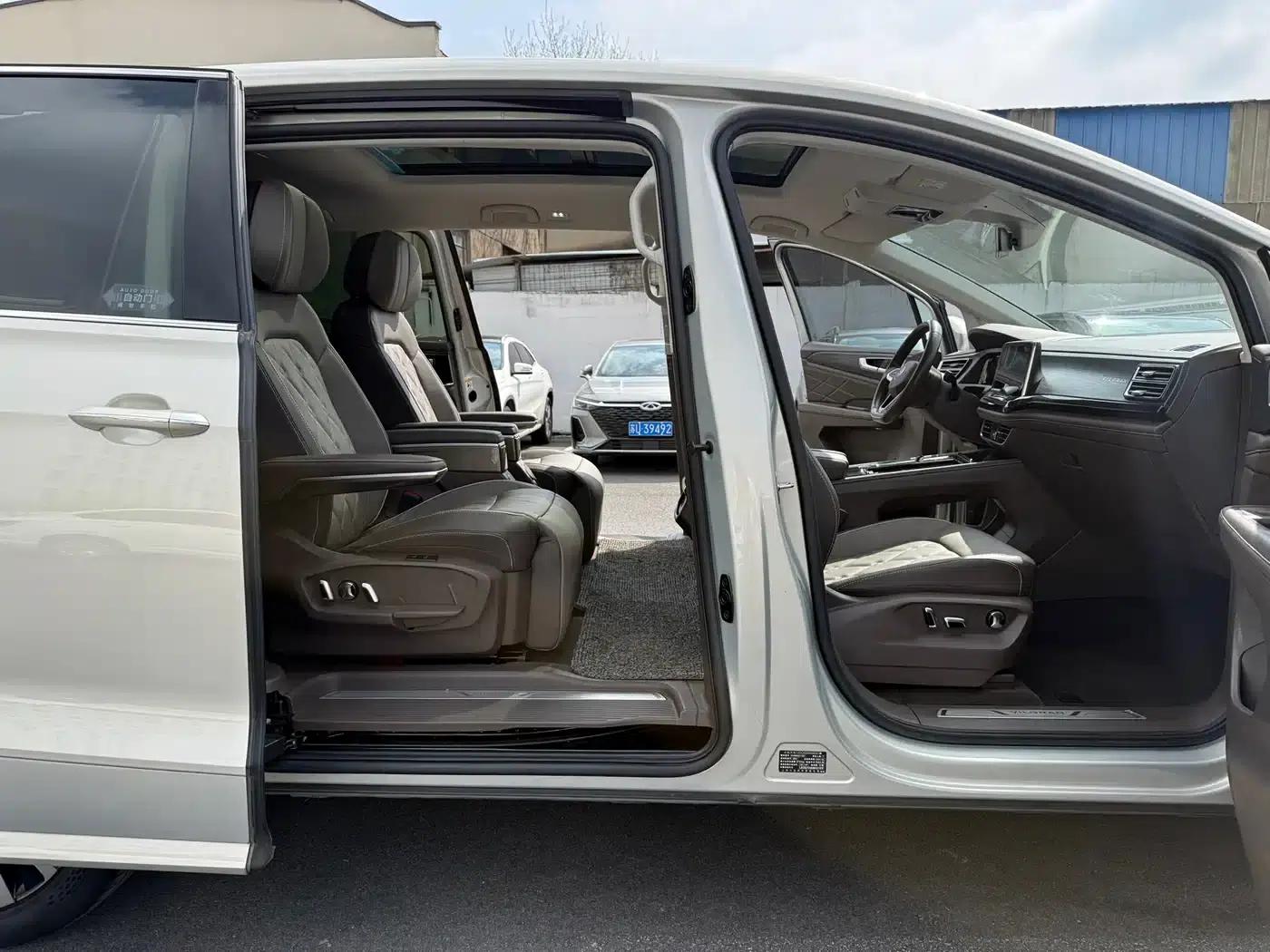 Viloran 2022 380TSI Premium Edition — миниатюра 6