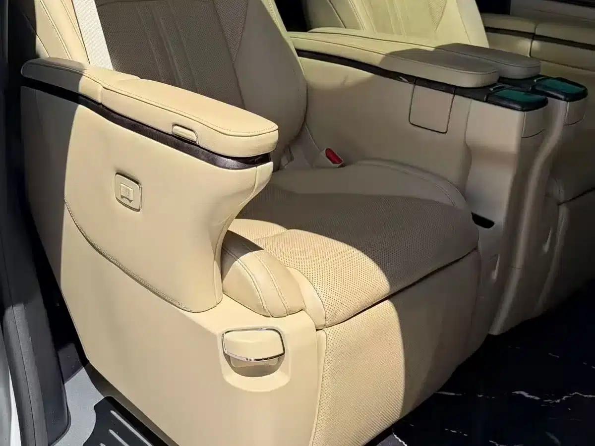 2021 Alphard Hybrid 2.5L Premium Edition — миниатюра 3