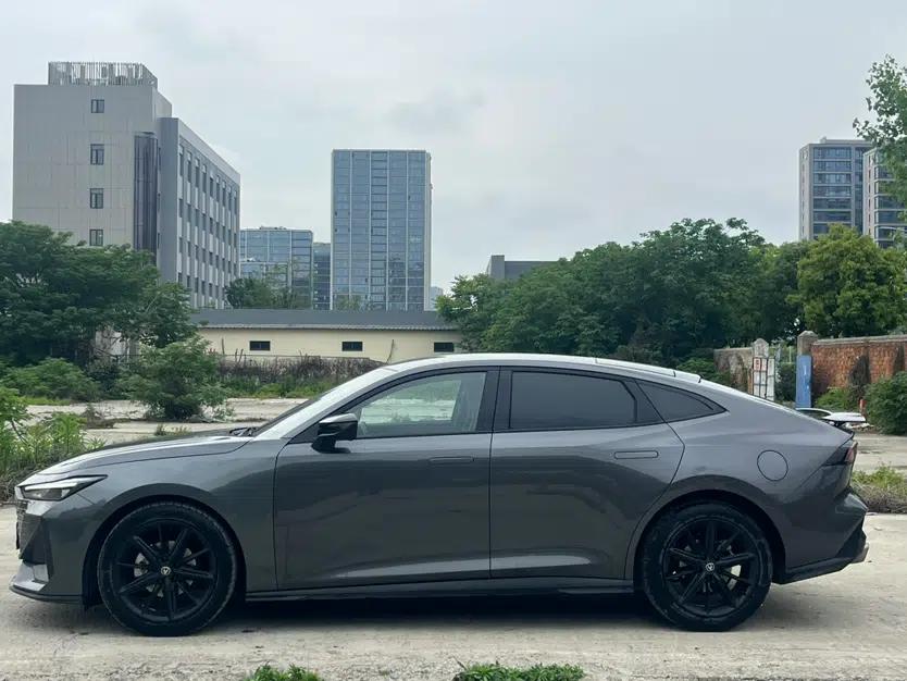 CHANGAN UNI-V 2023 1.5T Prestige Model — миниатюра 4