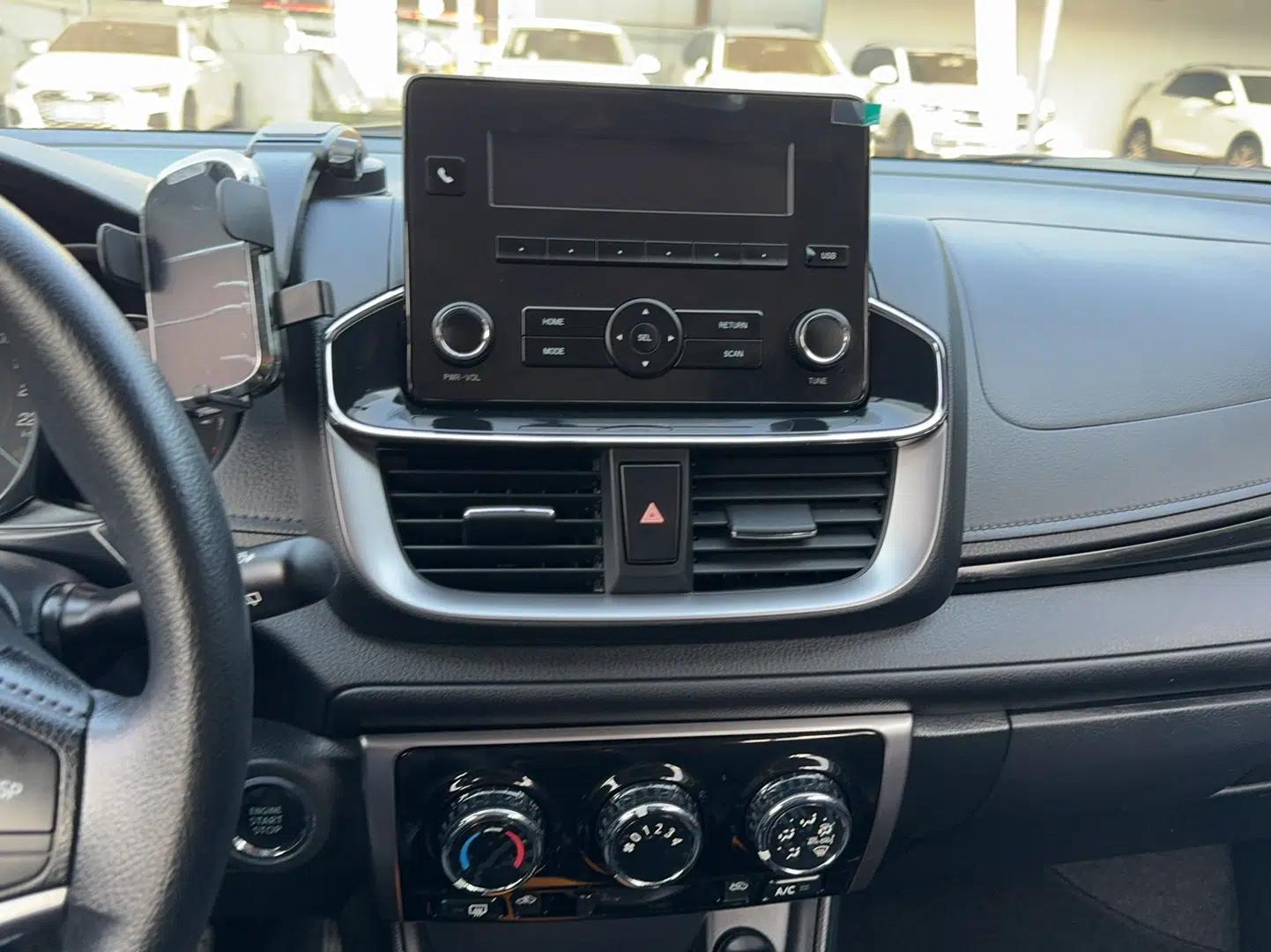 Toyota YARiS L Zhi Xuan 2022 X-Trail 1.5L CVT Luxury PLUS Edition — миниатюра 8