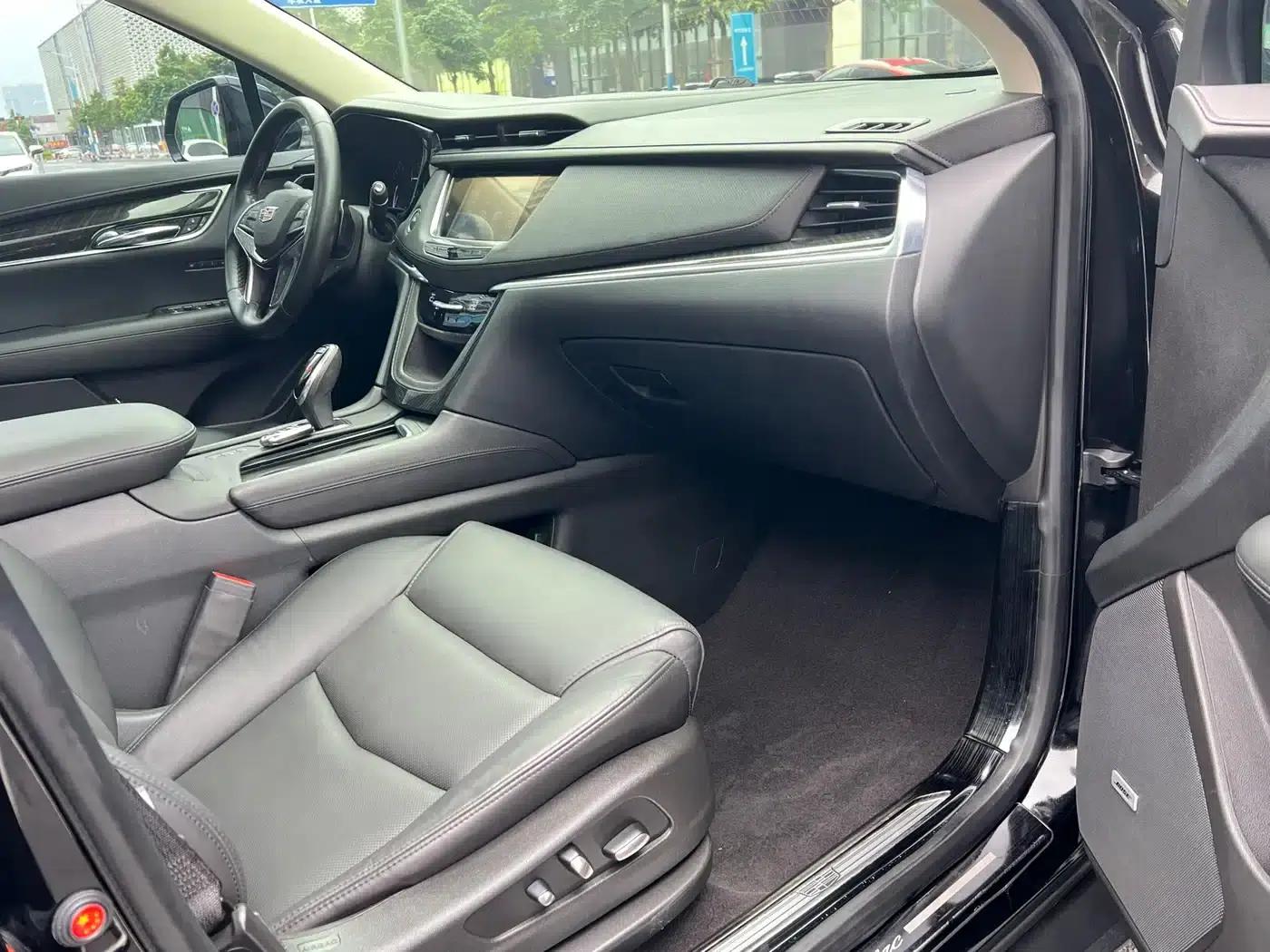 Cadillac XT5 2017 Anniversary Edition 28T AWD Luxury — миниатюра 19