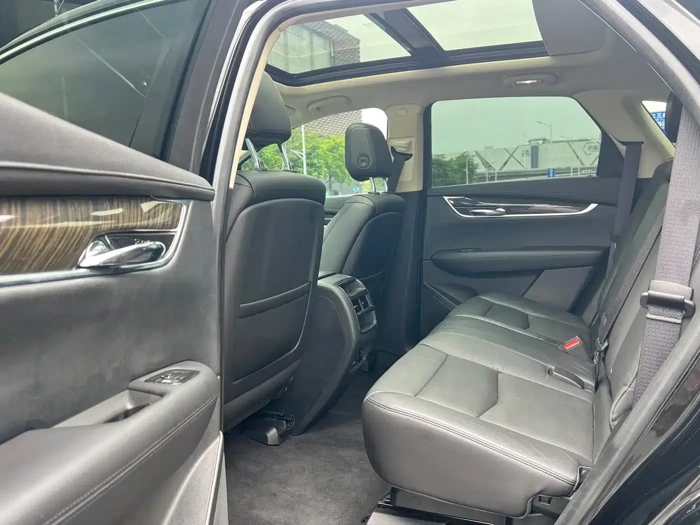 Cadillac XT5 2017 Anniversary Edition 28T AWD Luxury — миниатюра 26