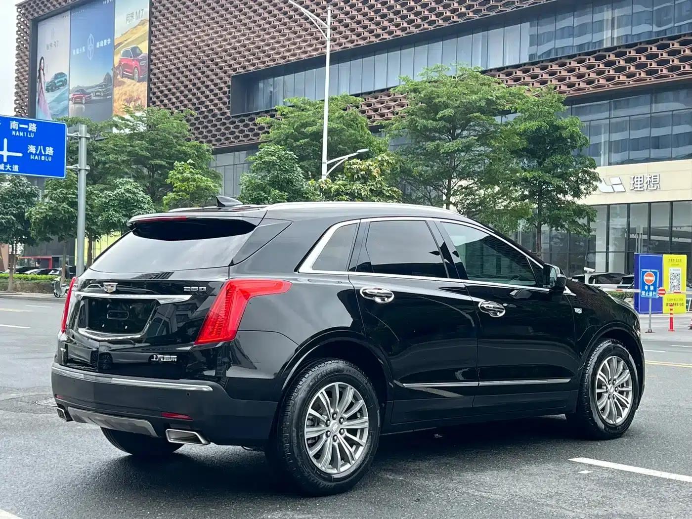 Cadillac XT5 2017 Anniversary Edition 28T AWD Luxury — миниатюра 4