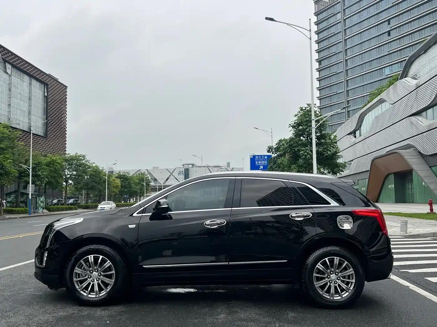 Cadillac XT5 2017 Anniversary Edition 28T AWD Luxury — миниатюра 7