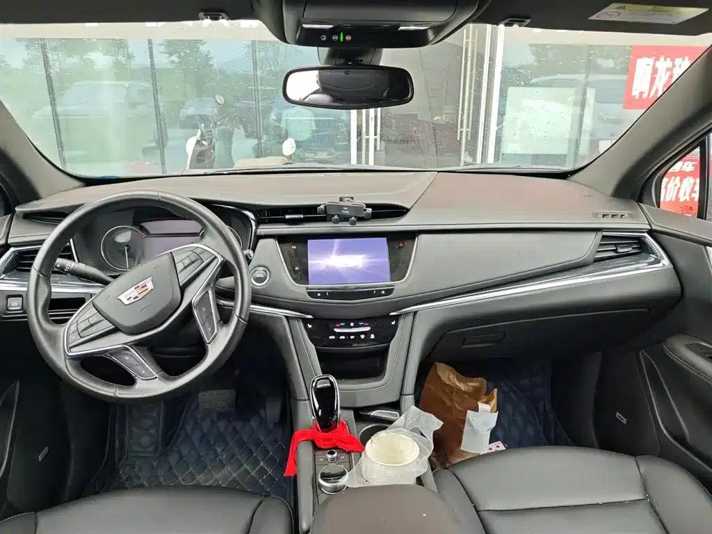 Cadillac XT5 2023 2.0T 2WD Fashion Edition — миниатюра 5