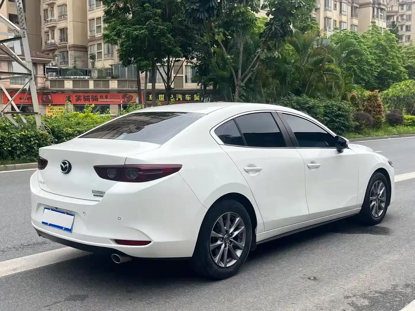 Mazda3 Axela 2021 2.0L Automatic E-Engine Edition — миниатюра 4