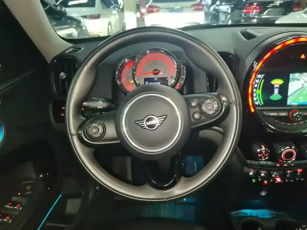 2020 MINI COUNTRYMAN 1.5T COOPER ALL4 — миниатюра 11