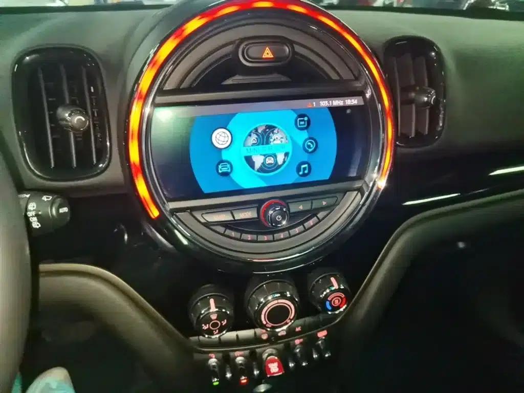 2020 MINI COUNTRYMAN 1.5T COOPER ALL4 — миниатюра 13