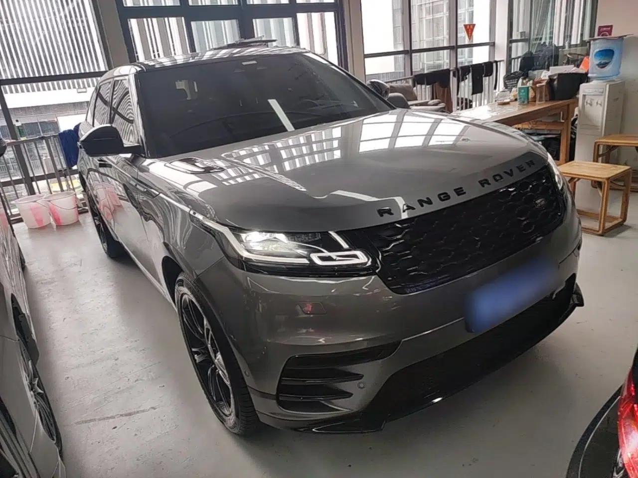 Land Rover Range Velar 2021 P250 Sparkling Black Limited Edition — миниатюра 3