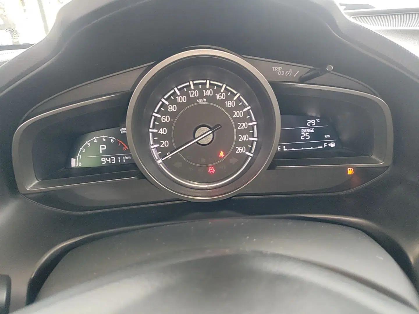 Mazda 3 Axela 2017 Sedan 1.5L Automatic Luxury Model Emission Standard China V — миниатюра 15