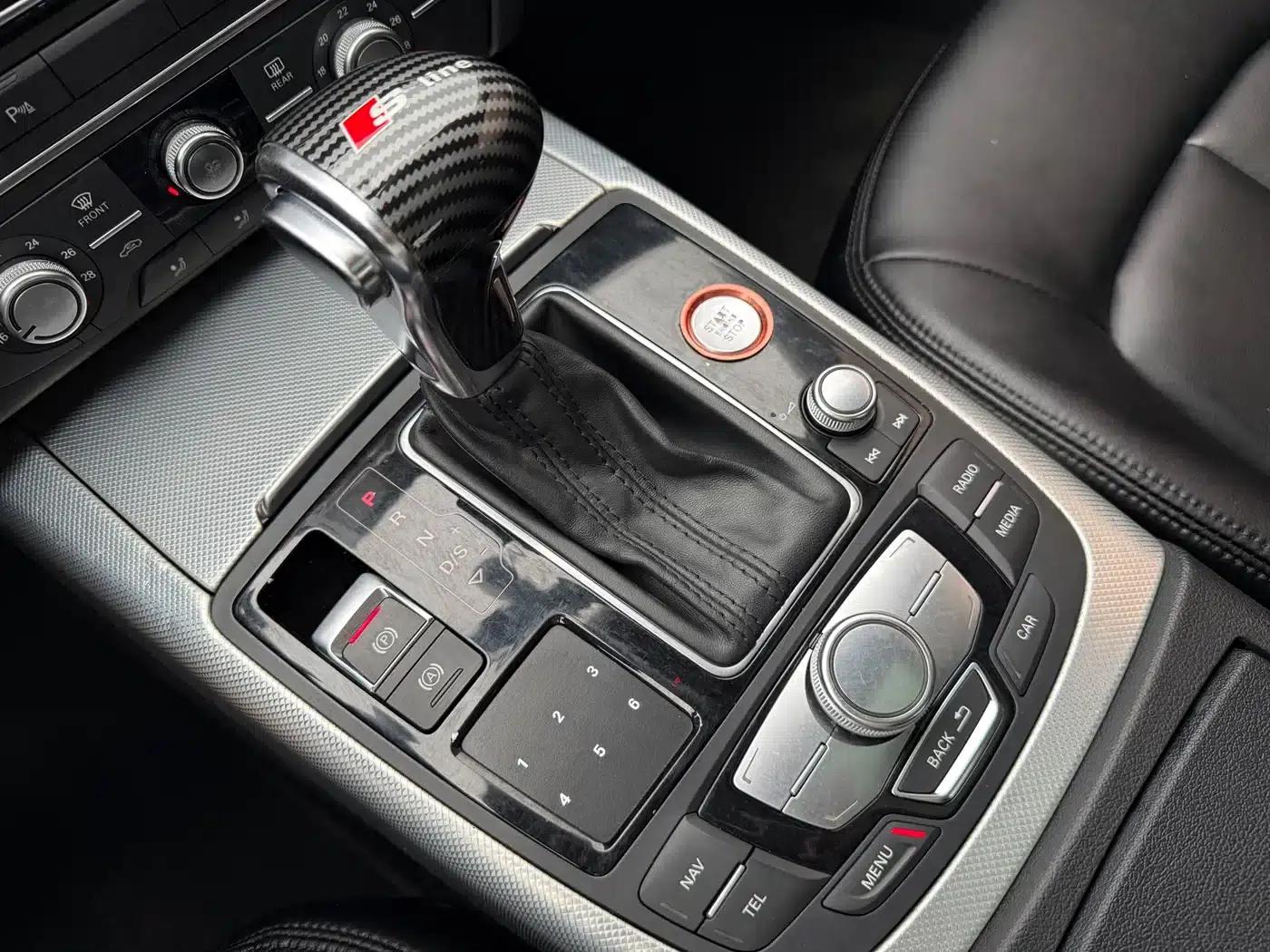Audi A6L 2014 TFSI Standard Edition — миниатюра 18