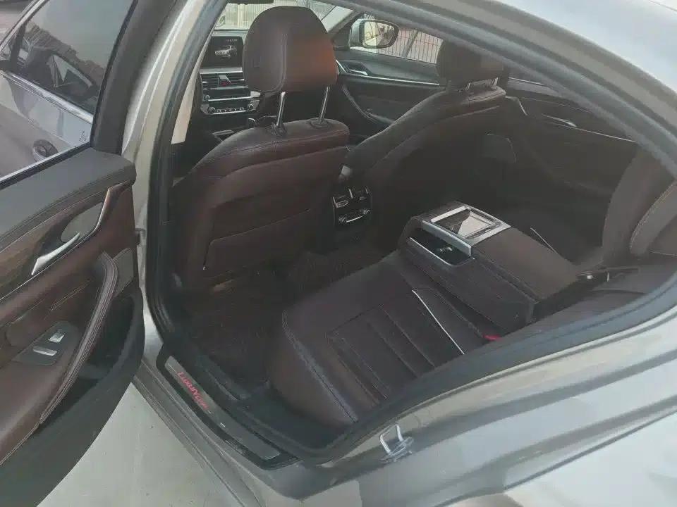 2018 BMW 5 Series Facelift 530Li Luxury Package — миниатюра 4