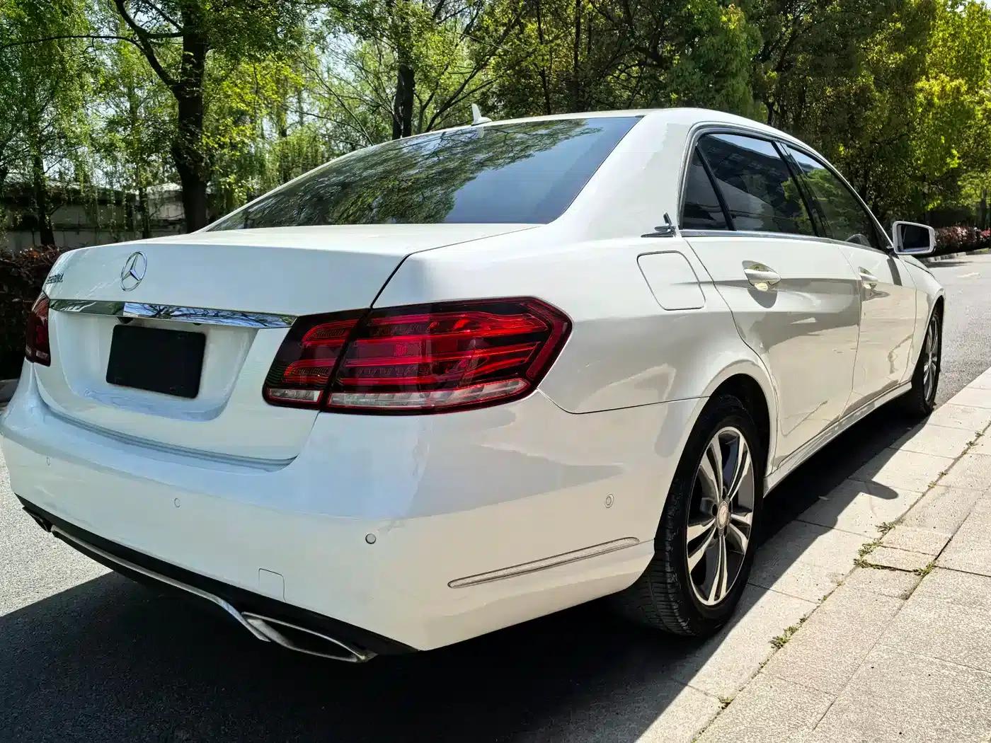 2014 Mercedes-Benz E-Class E 260 L — миниатюра 10