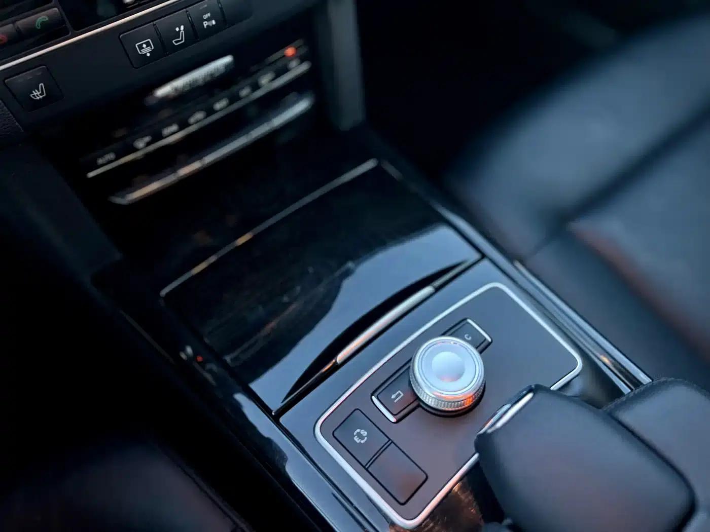 Mercedes-Benz E-Class 2010 E 300 L Fashion Edition — миниатюра 16