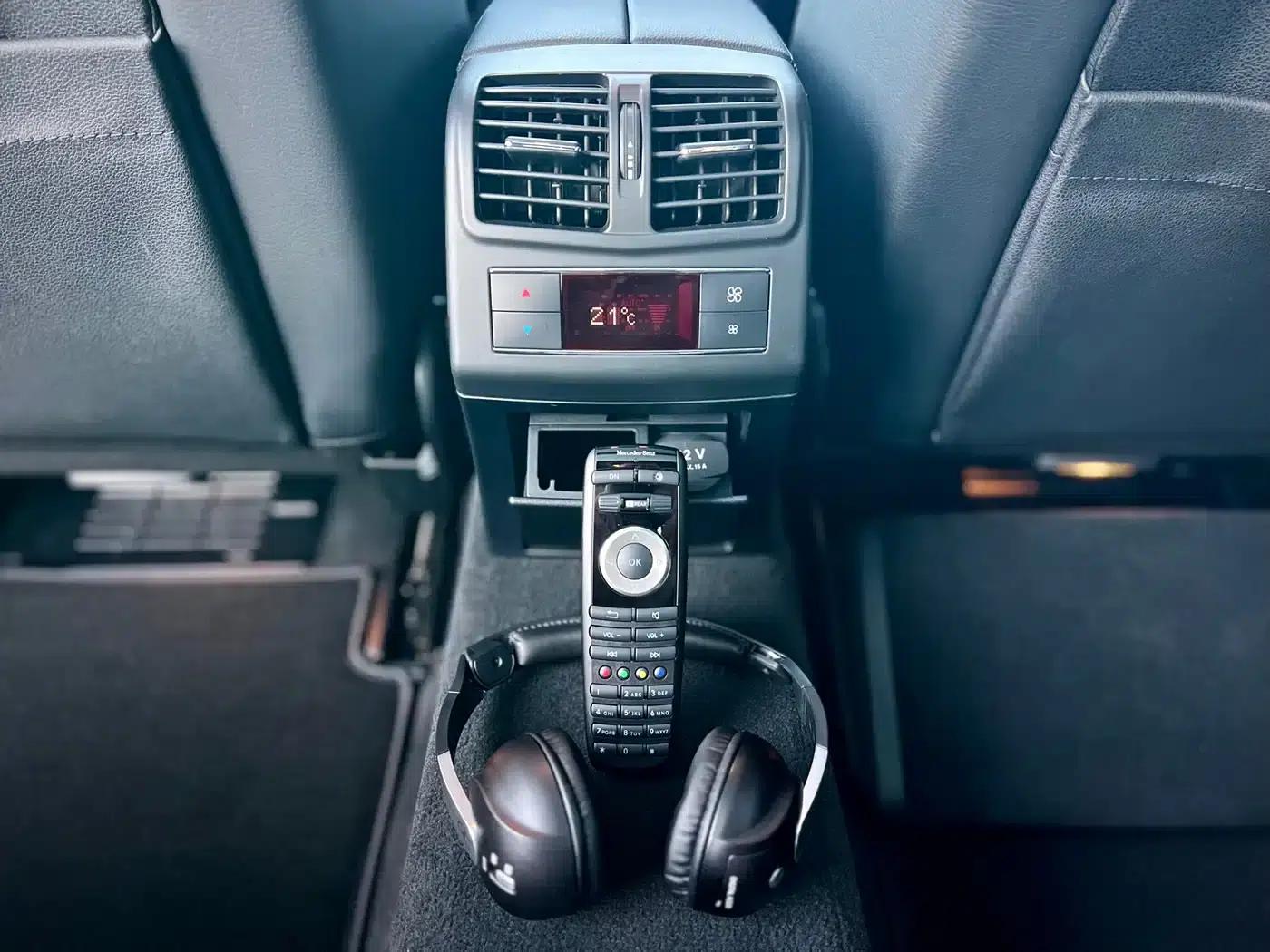 Mercedes-Benz E-Class 2010 E 300 L Fashion Edition — миниатюра 18