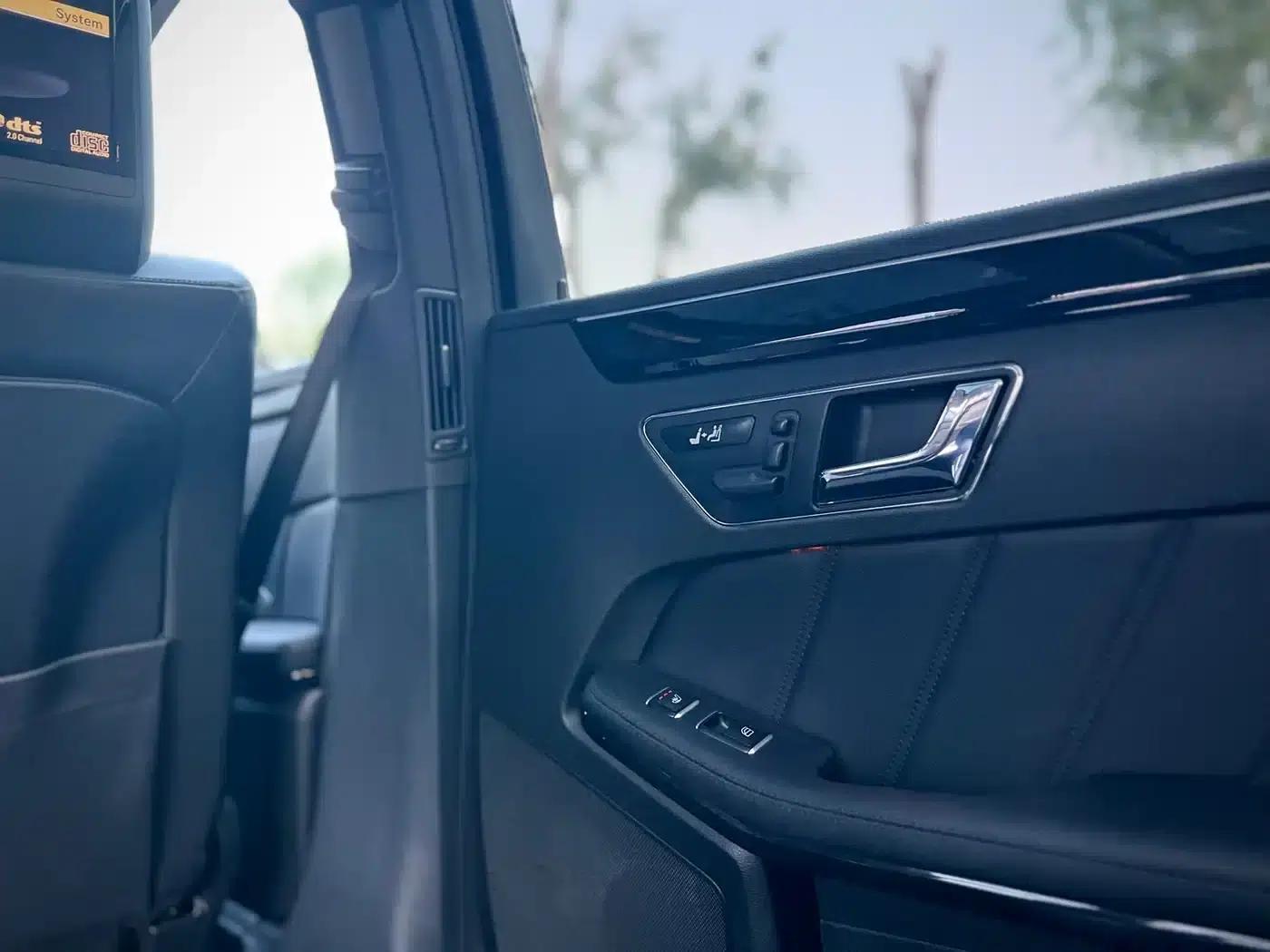 Mercedes-Benz E-Class 2010 E 300 L Fashion Edition — миниатюра 25