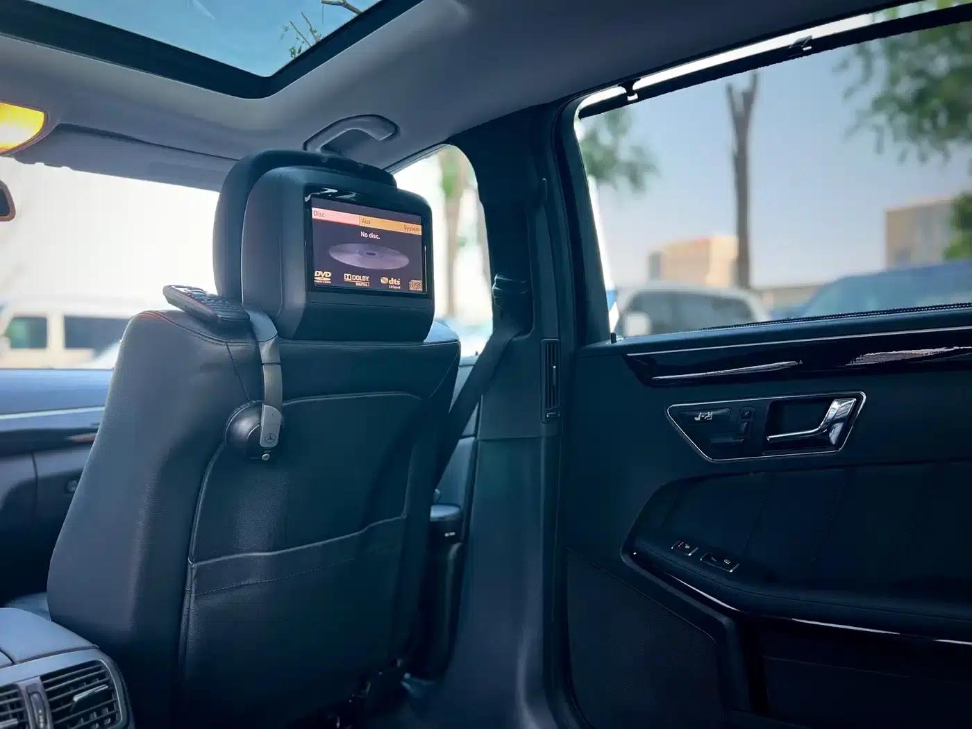Mercedes-Benz E-Class 2010 E 300 L Fashion Edition — миниатюра 26