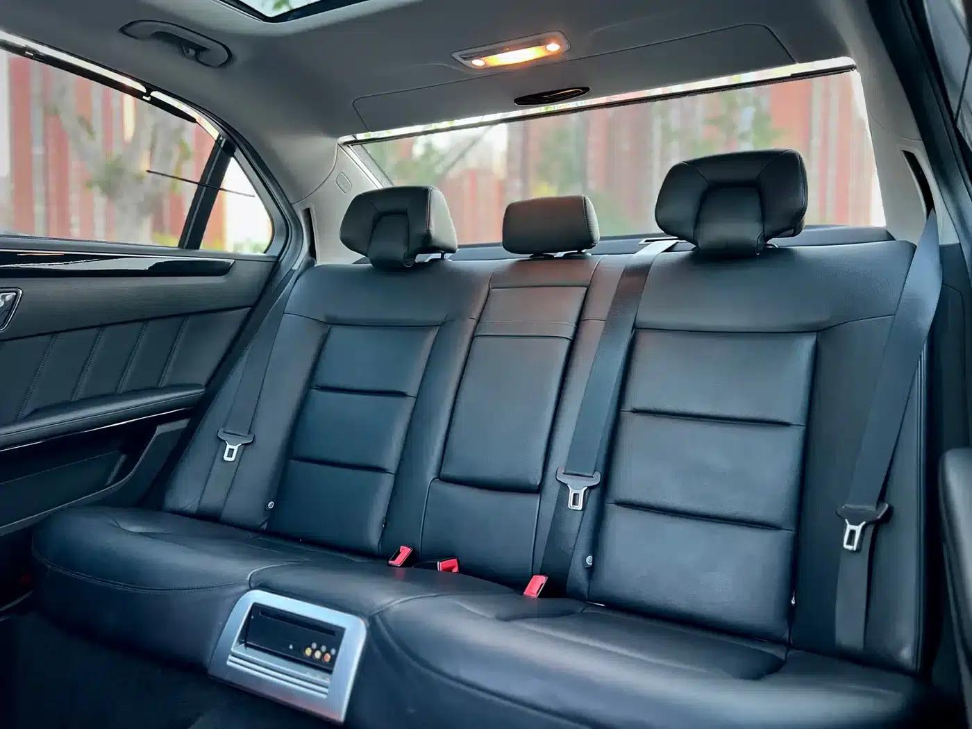 Mercedes-Benz E-Class 2010 E 300 L Fashion Edition — миниатюра 40