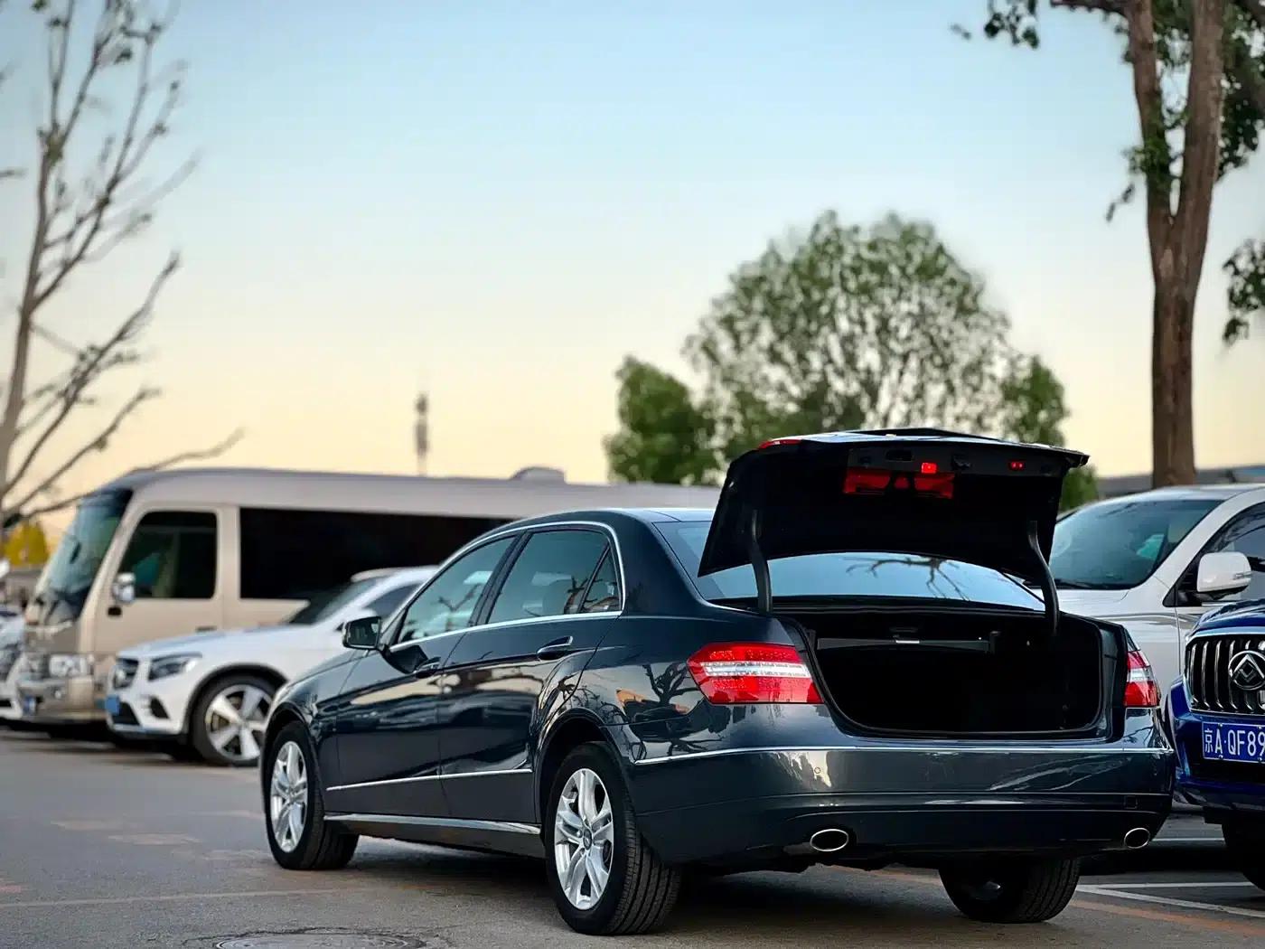 Mercedes-Benz E-Class 2010 E 300 L Fashion Edition — миниатюра 5