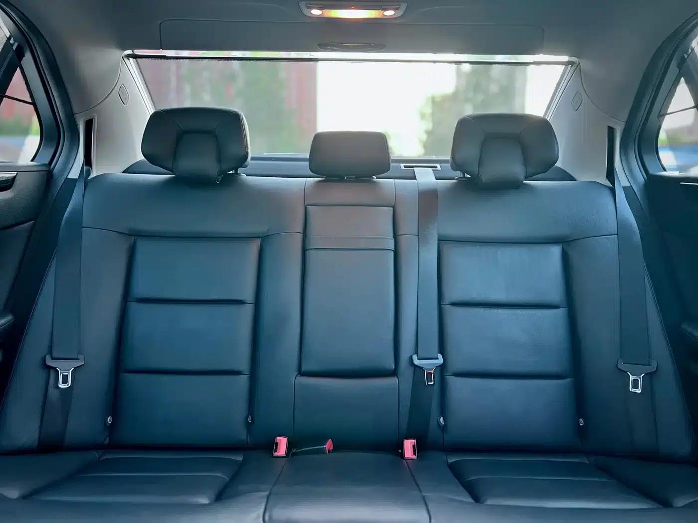 Mercedes-Benz E-Class 2010 E 300 L Fashion Edition — миниатюра 41