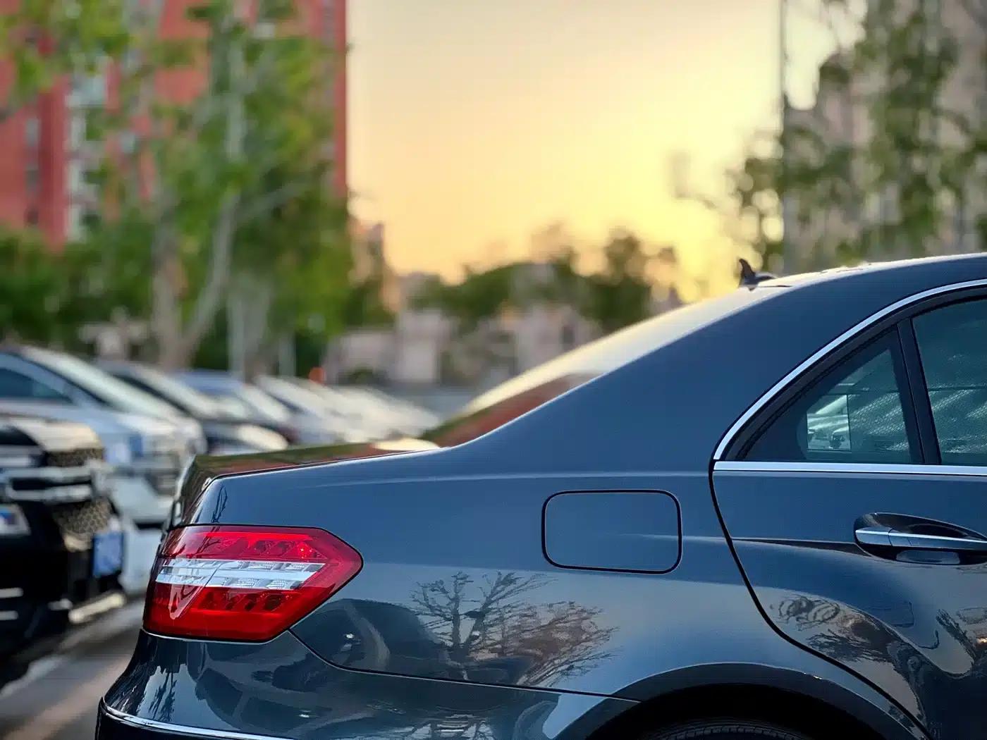 Mercedes-Benz E-Class 2010 E 300 L Fashion Edition — миниатюра 44