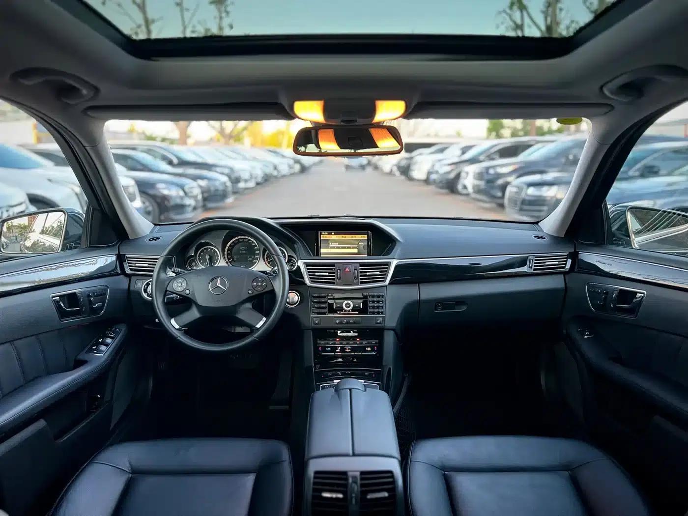 Mercedes-Benz E-Class 2010 E 300 L Fashion Edition — миниатюра 10