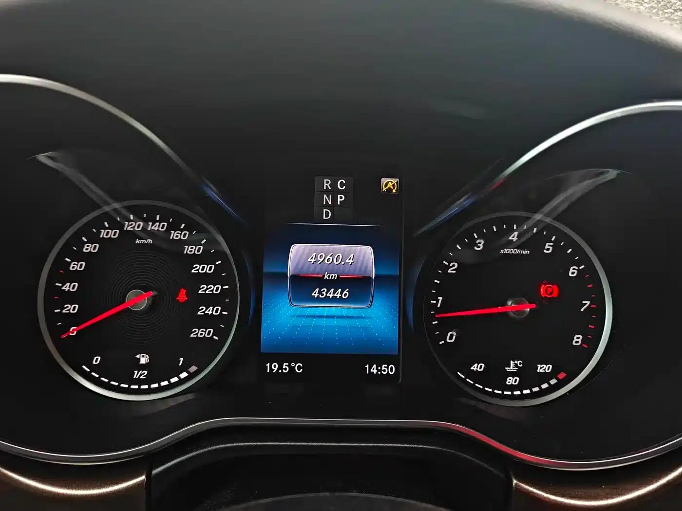 Mercedes-Benz V-Class 2022 V 260 L Long Wheelbase Luxury Edition — миниатюра 19