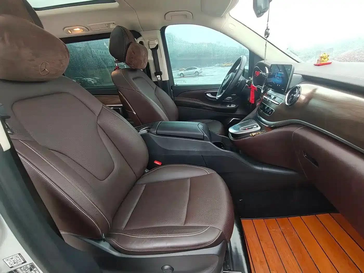 Mercedes-Benz V-Class 2022 V 260 L Long Wheelbase Luxury Edition — миниатюра 22