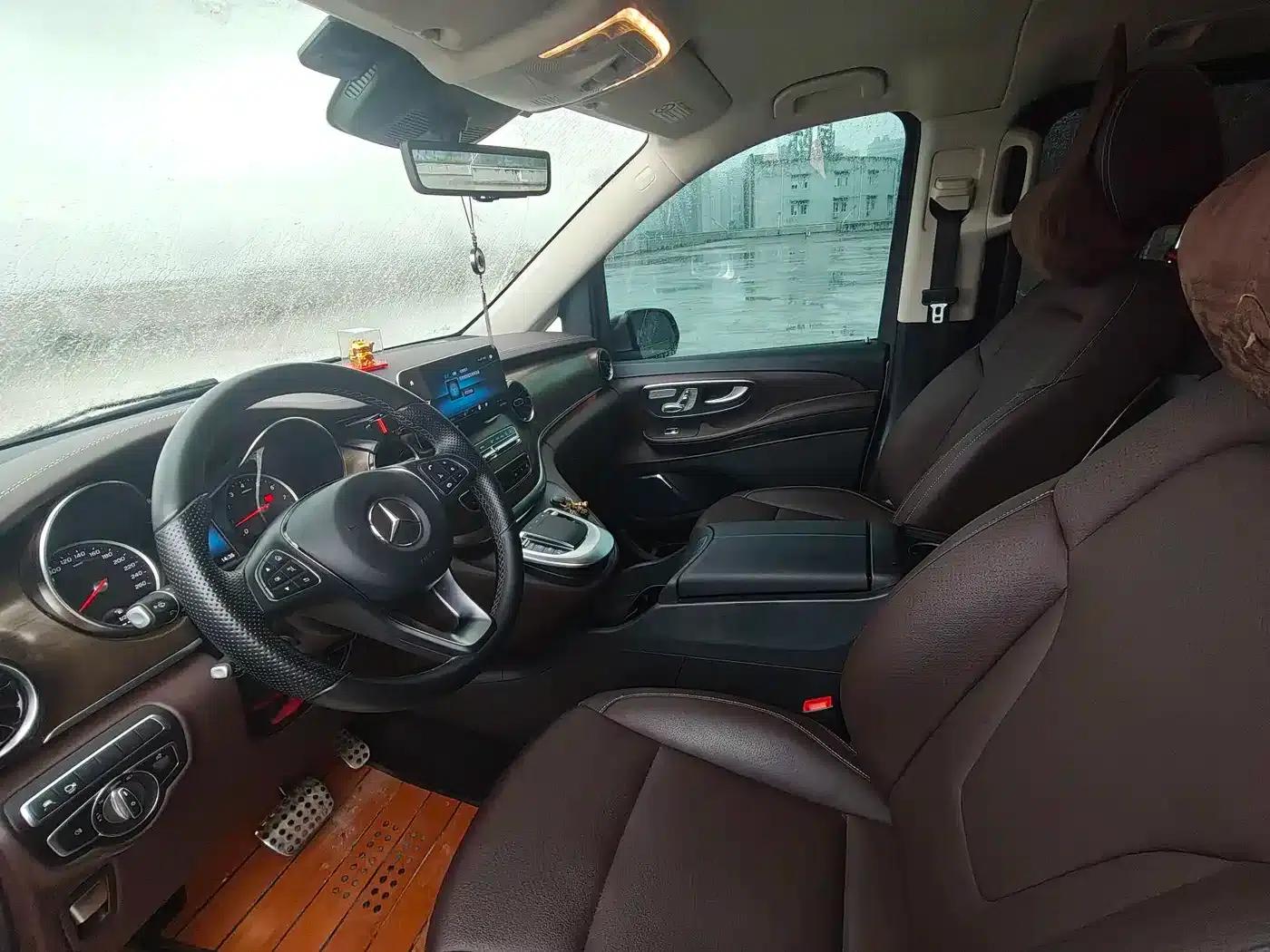 Mercedes-Benz V-Class 2022 V 260 L Long Wheelbase Luxury Edition — миниатюра 29