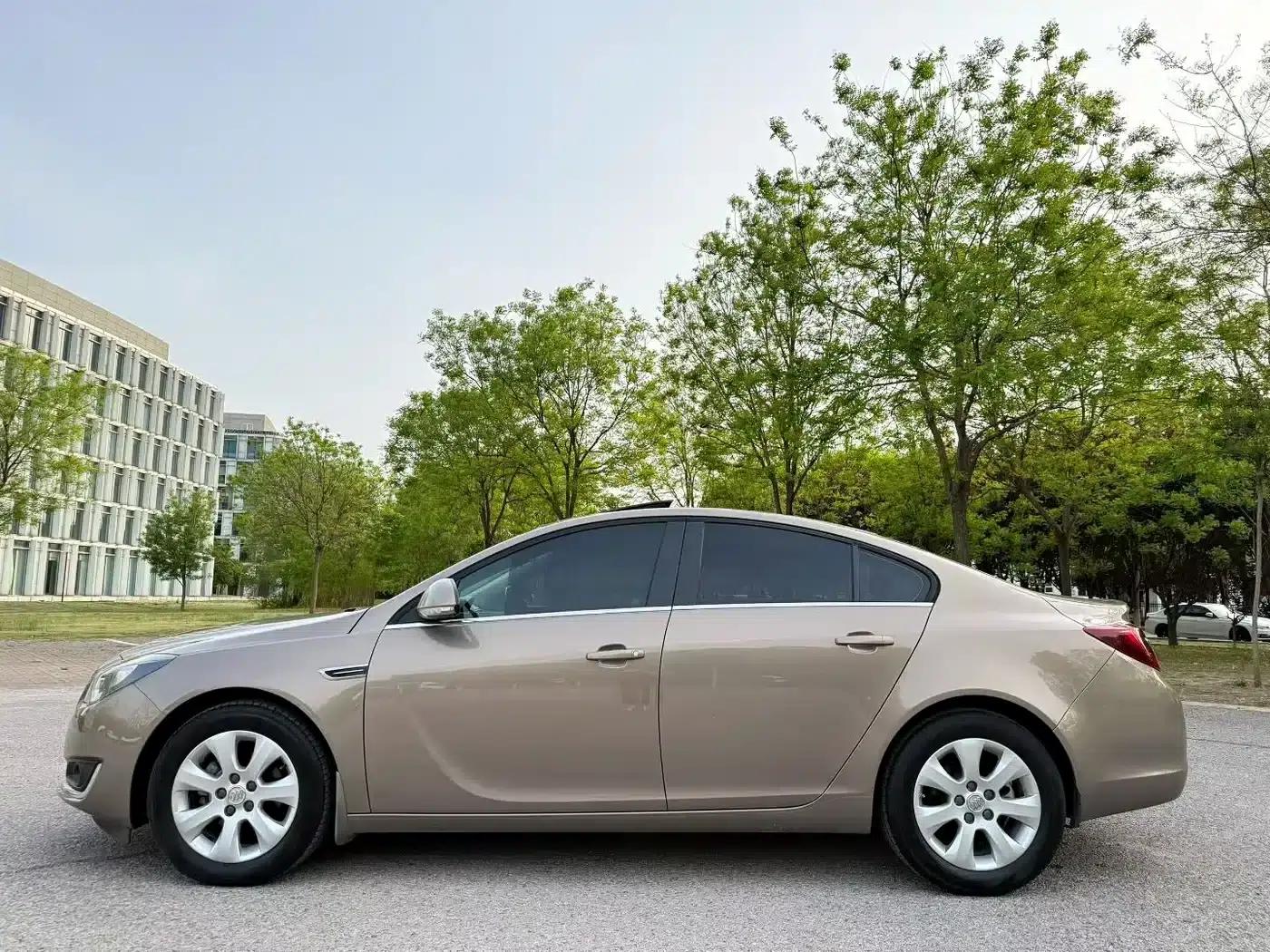 Buick Regal 2015 2.0L Leading Fashion Edition — миниатюра 3