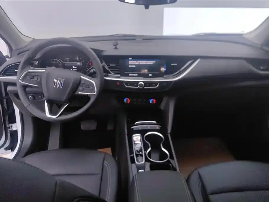 Buick Regal 2024 Facelift 25T Premium Edition — миниатюра 12