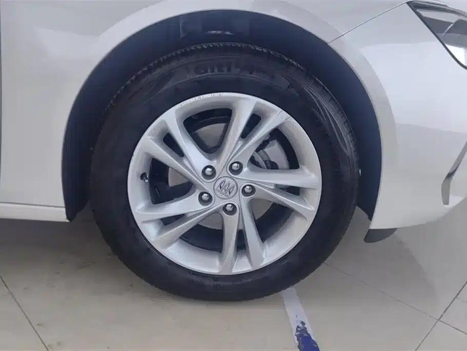 Buick Regal 2024 Facelift 25T Premium Edition — миниатюра 6